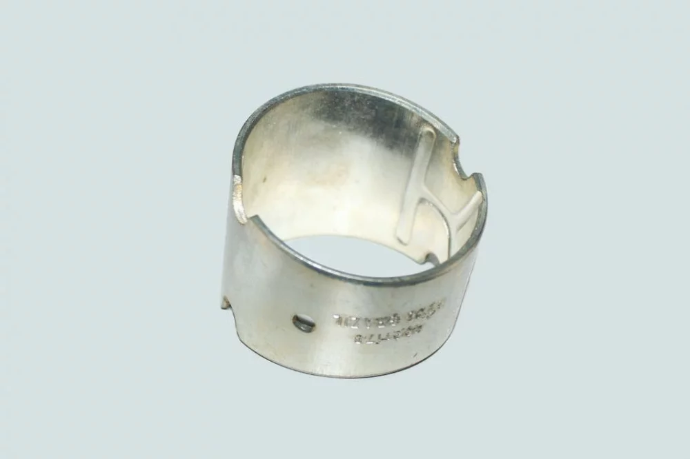 фото втулка шатуна (4-6bt, isbe) 3901085/ 3941476 dvmark 4891178 